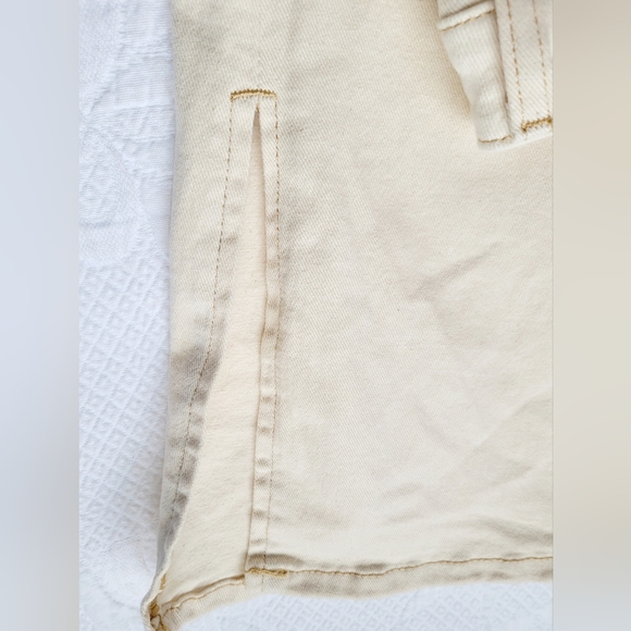 Denim & Co Women's Stretch Cotton Jeans Flare Leg Side Slits Cream US 4 - Picture 7 of 16